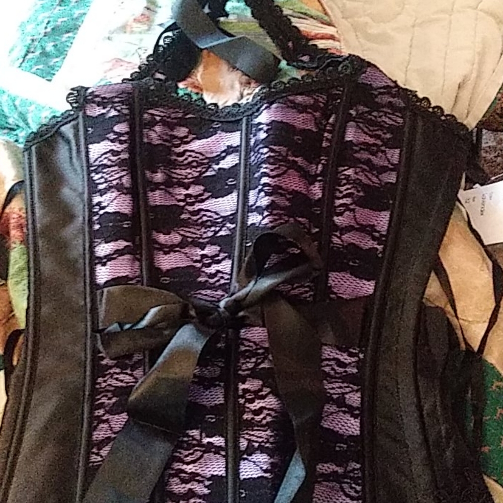 Brand new purple halter corset size 32
